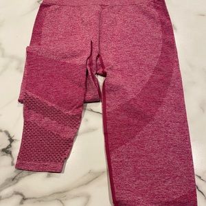 Victorias Secret Pink ankle length leggings.